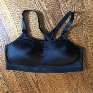 Champion “Show Off” style sports bra.
